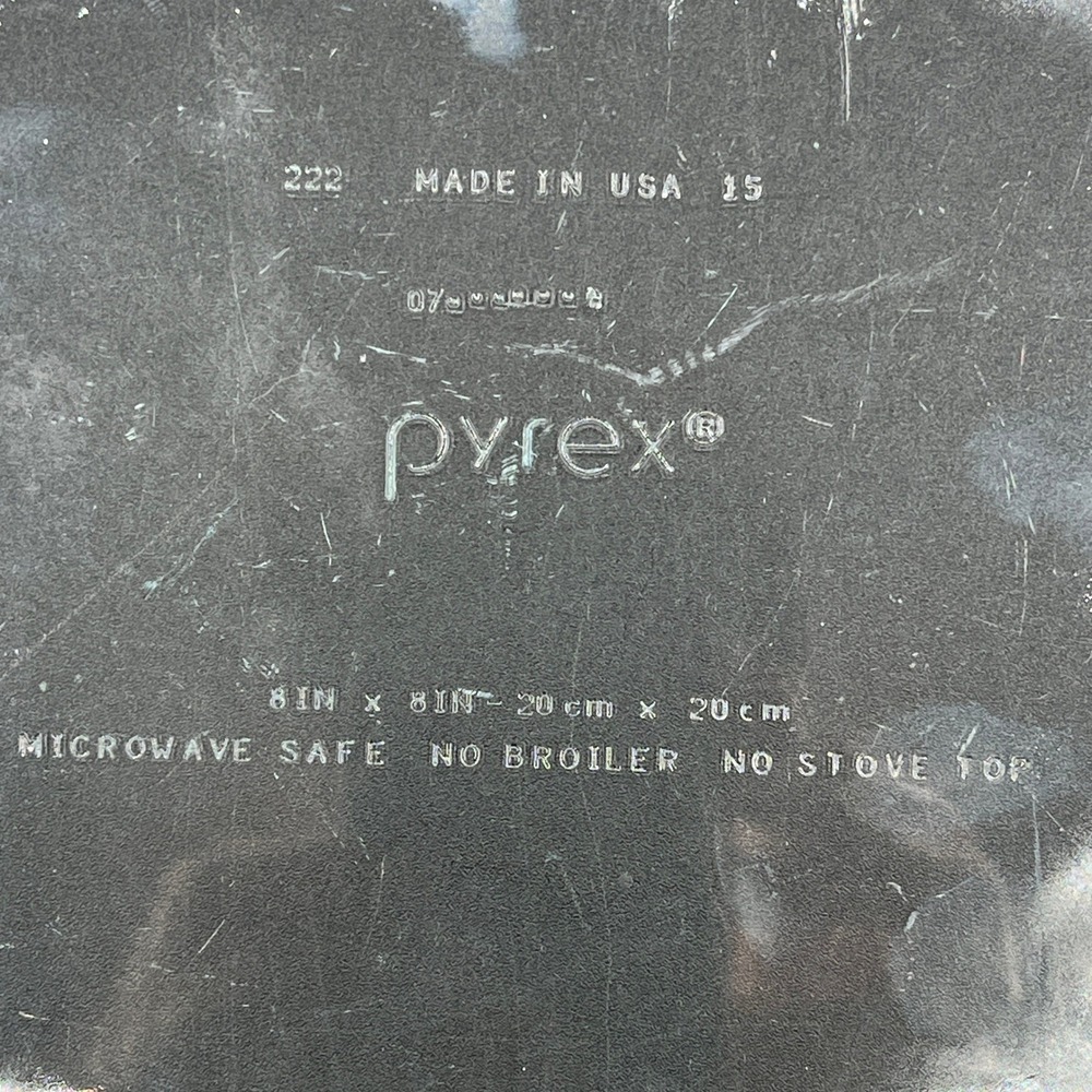 Pyrex 222 Clear Glass 8 Inch Square Baking Dish with Blue Plastic Lid 222-PC - Picture 4 of 8